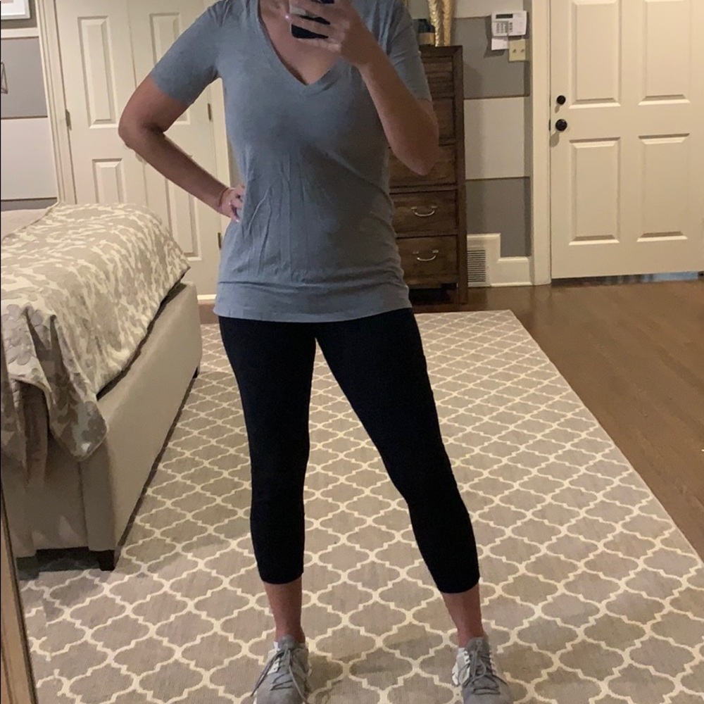 Lululemon short sleeve t shirt